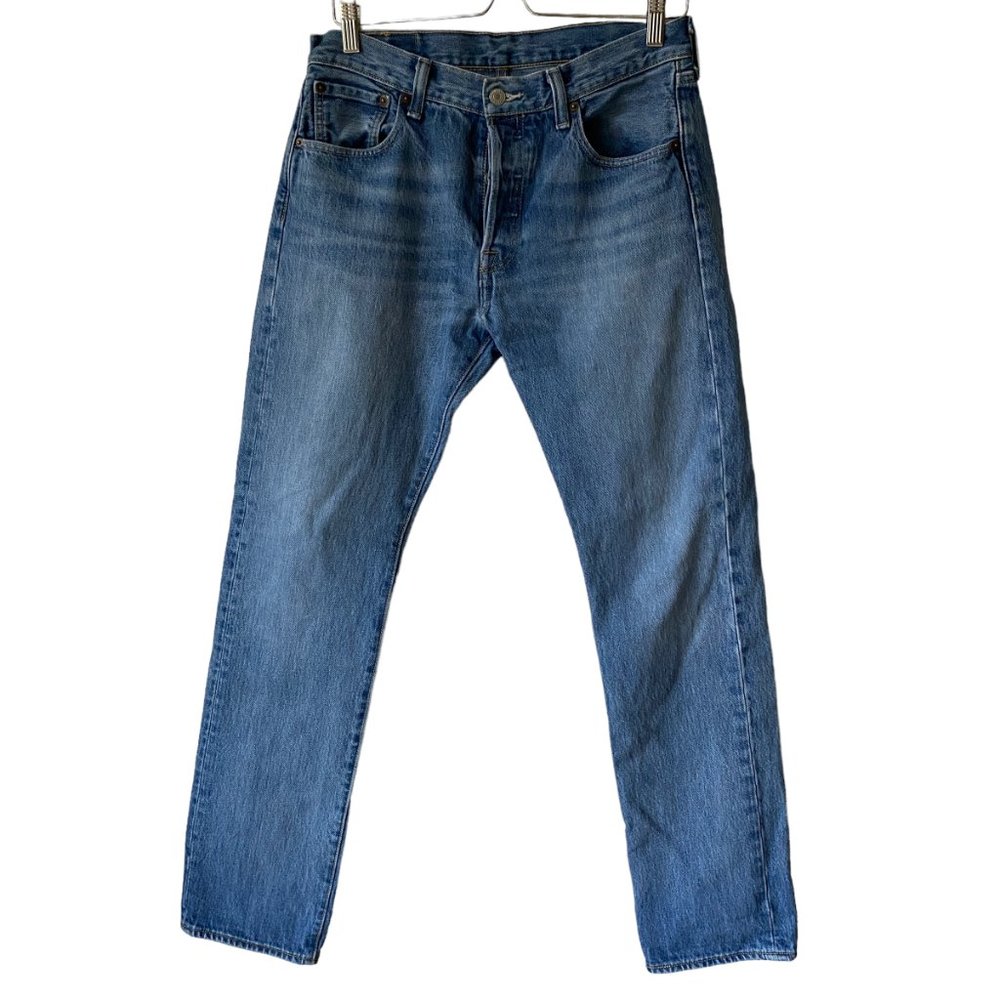 Levi's Classic 501's 100% Cotton Med Wash Button Fly Straight Leg Jeans W30 L30
